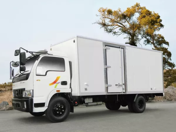 Dịch vụ thay Kính chắn gió xe tải Veam 5 tấn tận nơi